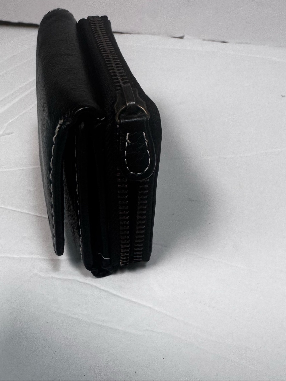 Roots Black Leather Trifold Wallet White Stitch Zip Coin Pocket Organizer Case - Picture 10 of 15